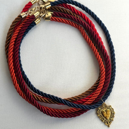 Cordão de Seda | Pingente de Coração
