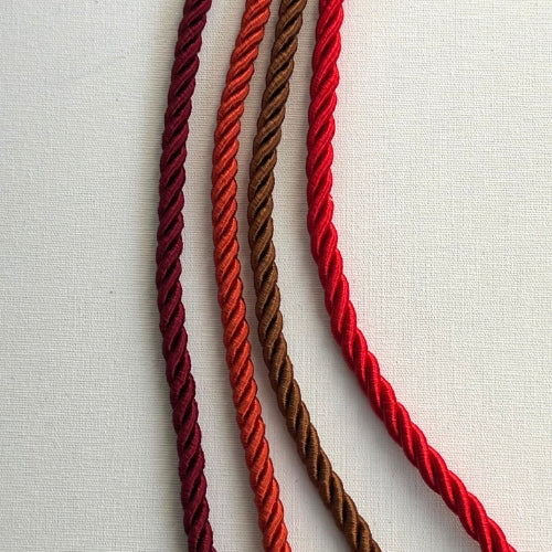 Cordão de Seda | Pingente de Coração